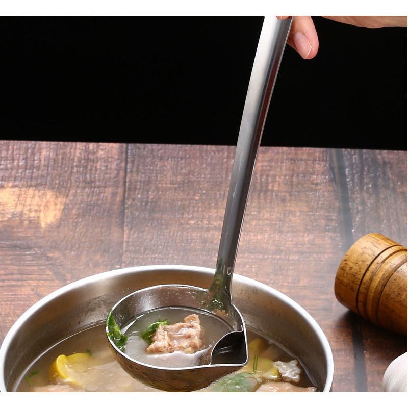 Vá múc canh tách mỡ, muỗng inox thiết kế thông minh tách chất béo
