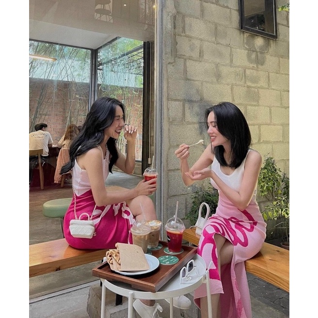 Đầm Barbie
