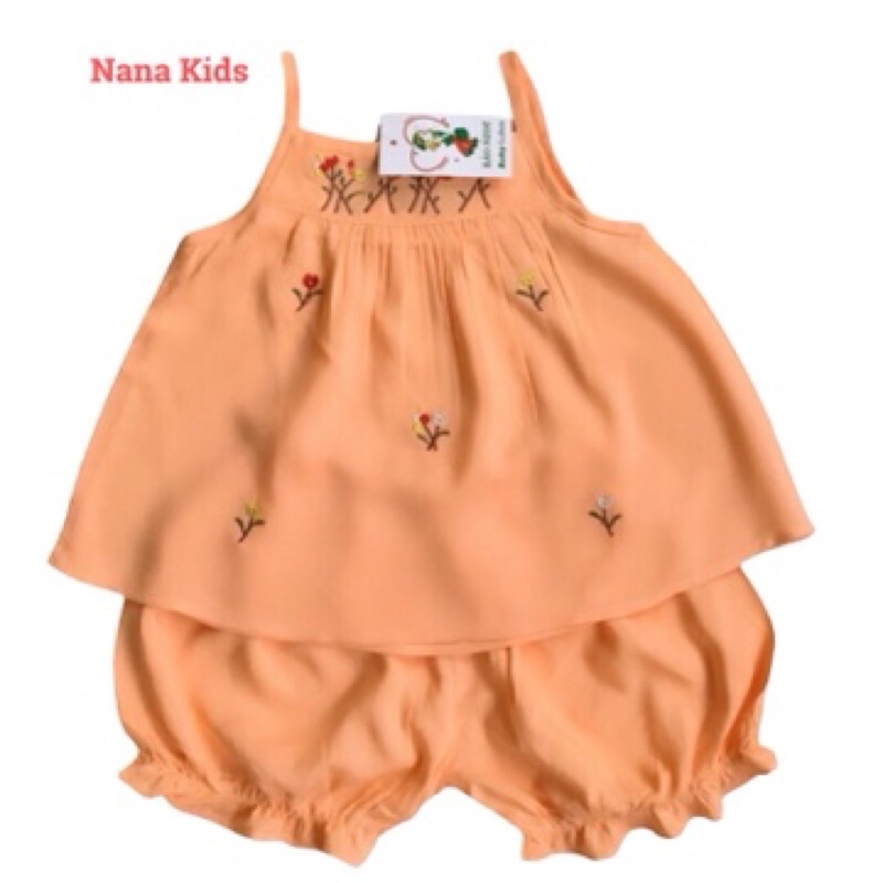 Bộ lanh tole hai dây bé gái thương hiệu Bảo Ngọc chất liệu tole nhẹ mát ,thấm hút mồ hôi tốt cho bé 5 tháng đến 4 tuổi .