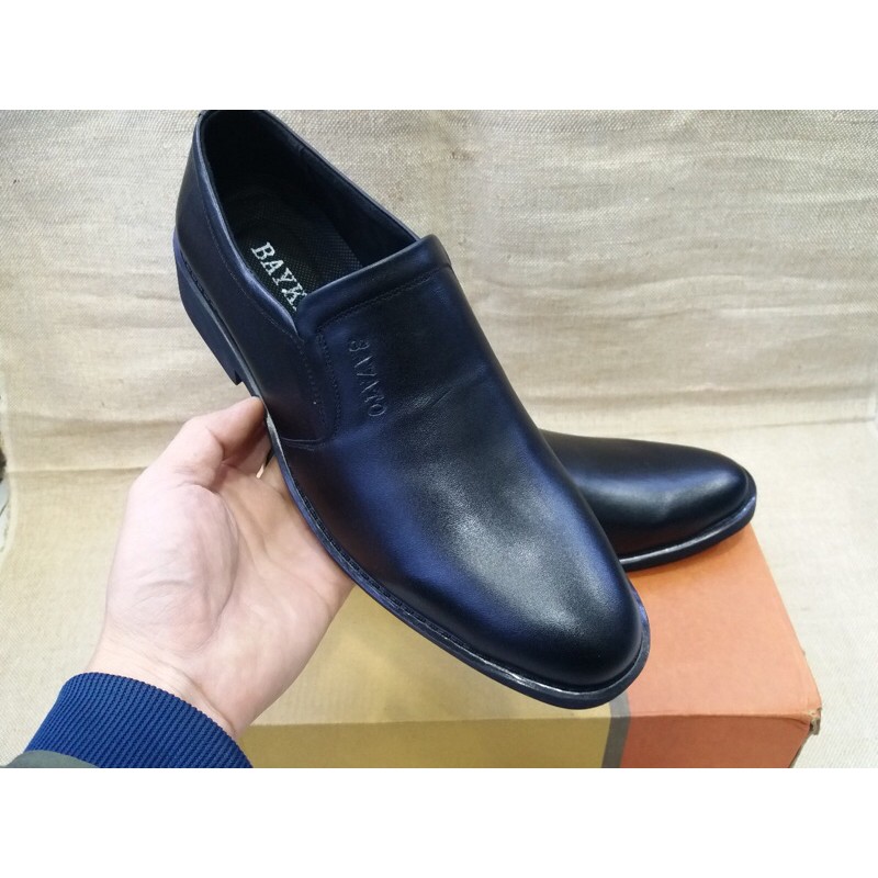Giày lười dành cho những người chân to