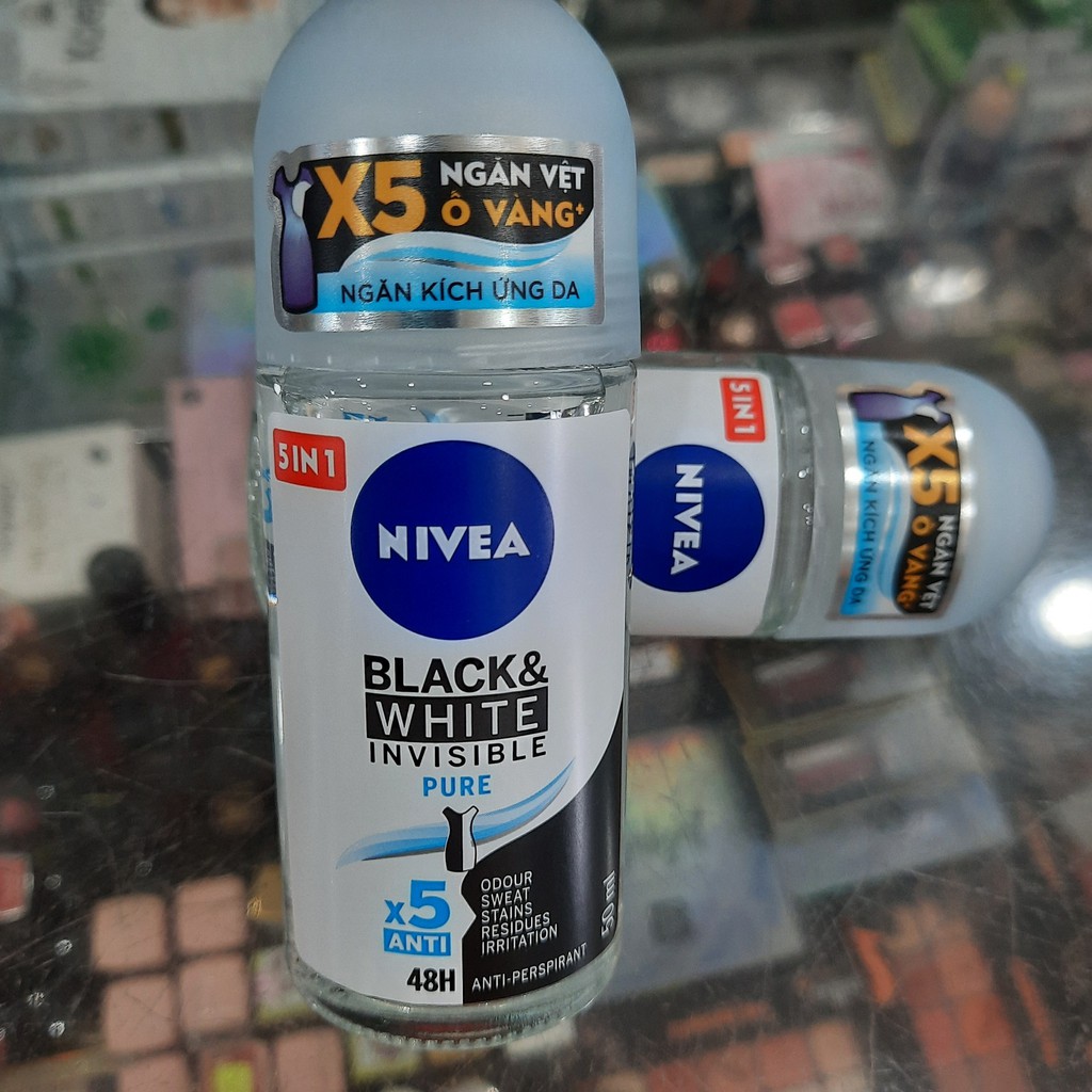 Lăn ngăn mùi Nivea Invisible For Black &amp; White 50ml