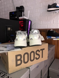 Yz 700 stt fulll box 166668
