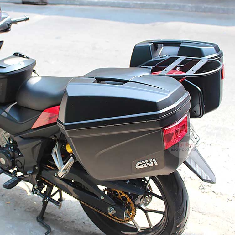 Combo thùng hông Givi E22N và baga cặp hông Givi SBL gắn cho xe Exciter150 chính hãng bảo hành 2 năm