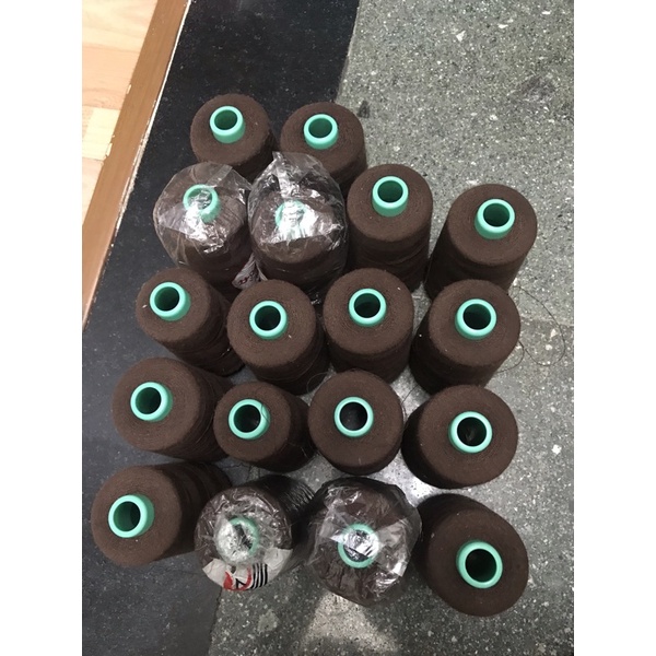 Chỉ may màu nâu (sét 3kg = 150k) như hình