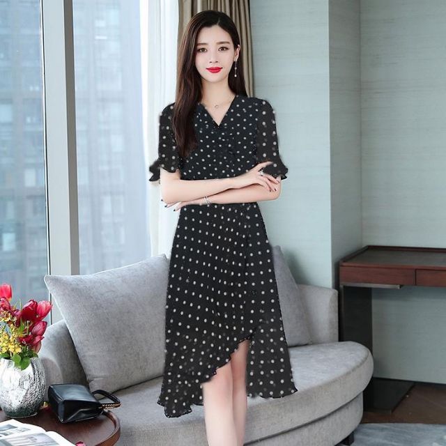 Đầm thiết kế cao cấp giành cho các chị em mặc đi dự tiệc đi chơi rất sang tôn dáng