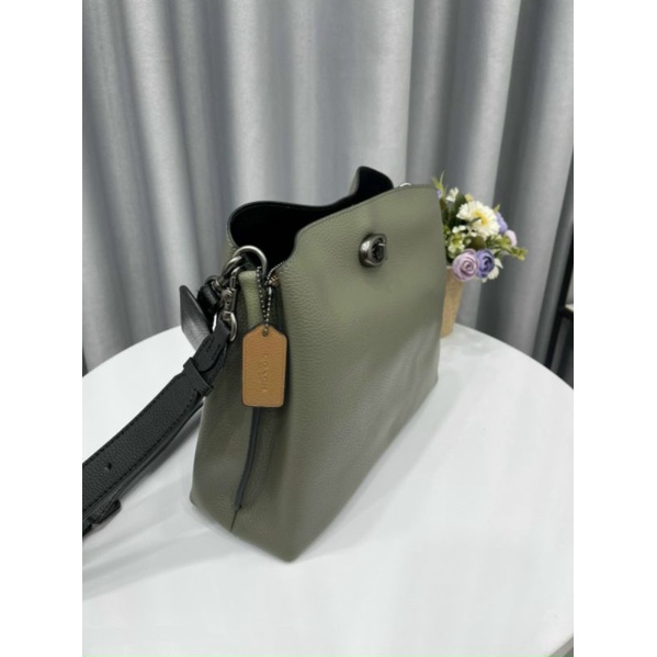 Túi Coach Willow Shoulder