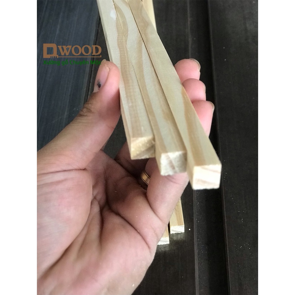 Thanh gỗ thông Dwood vuông 1,5cm - chiều dài tự chon đã láng mặt