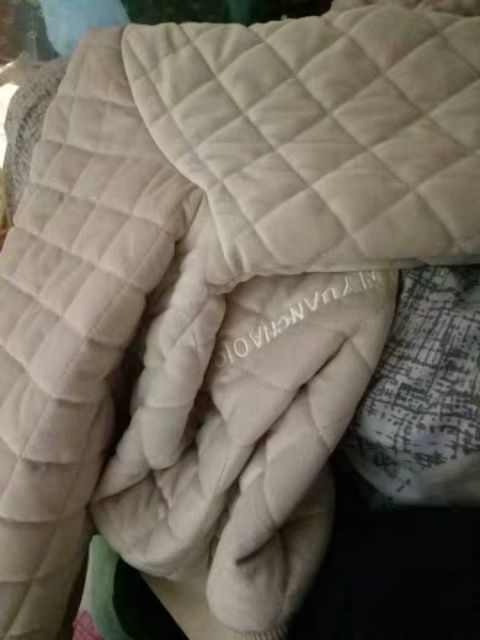 Áo bomber nhung bé