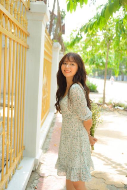 Đầm hoa xanh đuôi cá