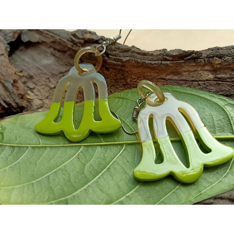 Bông tai nữ bằng sừng trâu tự nhiên hàng đẹp xuất đi châu Âu, không bị ăn tai