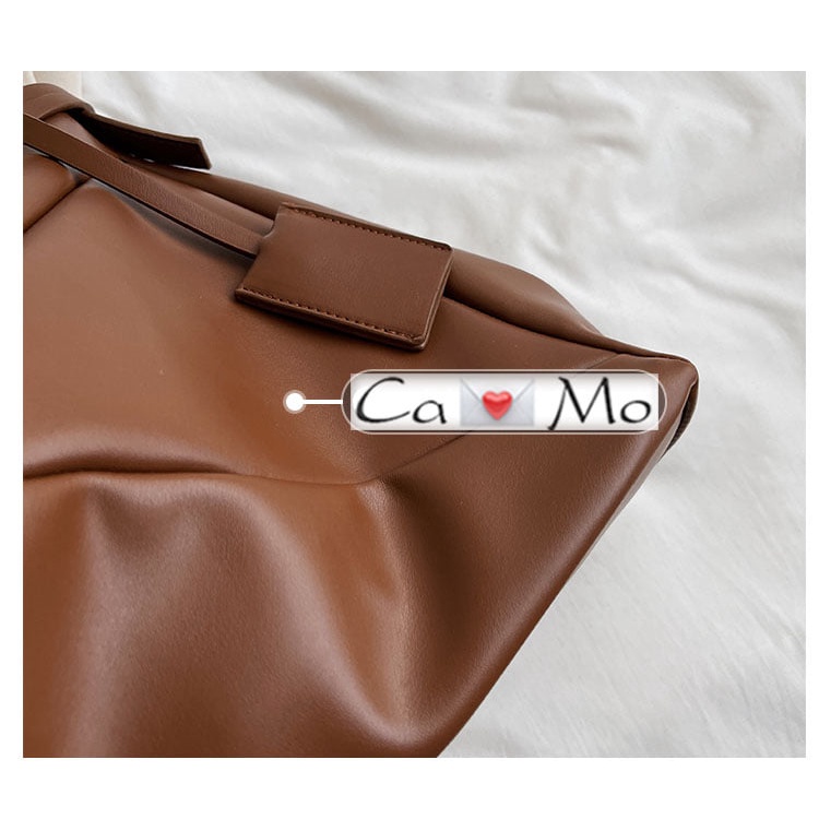 Túi xách trơn form mềm charm hình chữ nhật