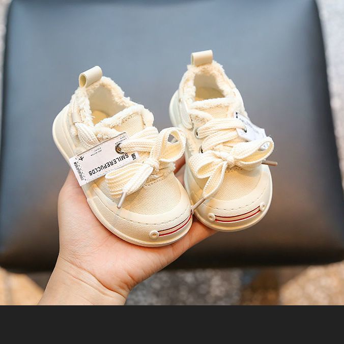Hàng Mới Về Giày Thể Thao Thoáng Khí Đế Mềm Dễ Phối Đồ Cho Bé