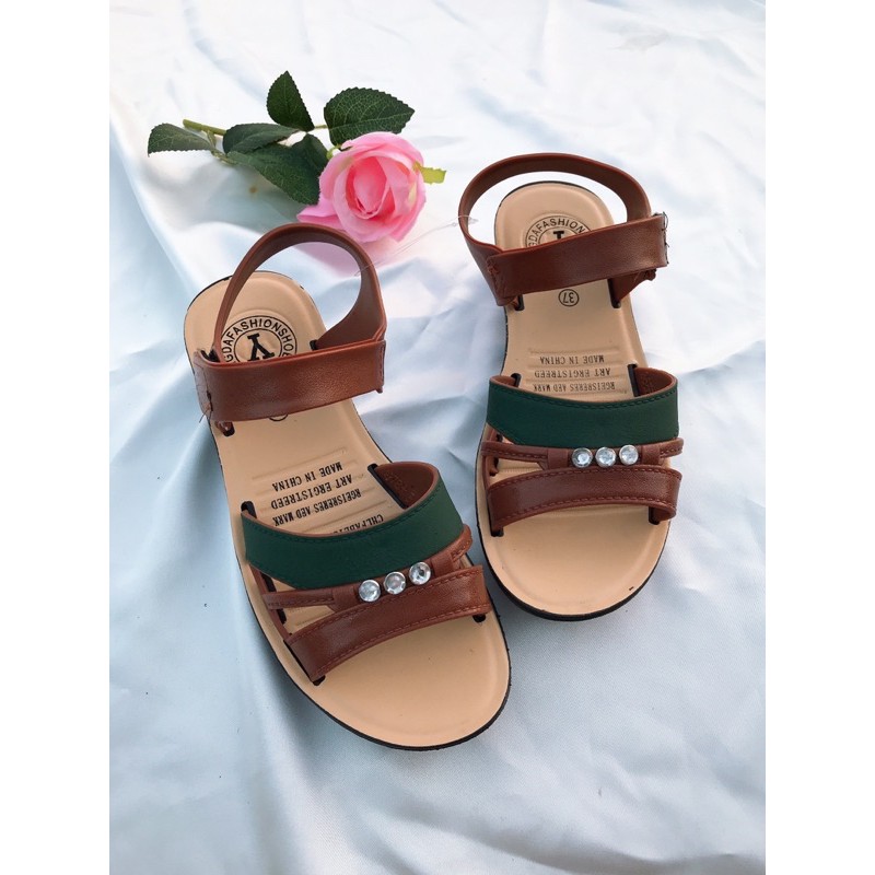 Giày sandal quai hậu VA02