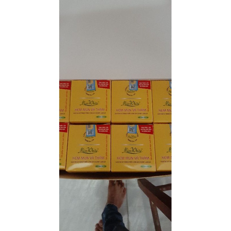 Kem mụn miss lớn 12g có tặng kèm