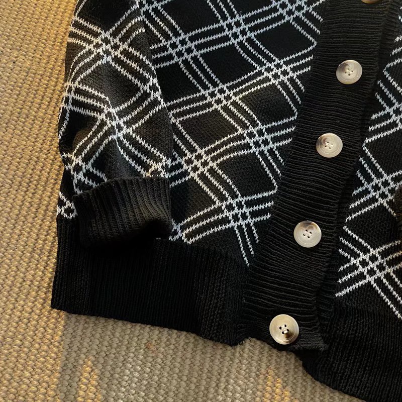 Áo Khoác Len Cardigan Cổ Chữ V Dáng Rộng Họa Tiết Kẻ Sọc Thời Trang Hàn Quốc Trẻ Trung Cho Nam