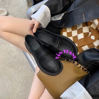 Giày lười big size nữ da mềm có từ size 35-43 g70350