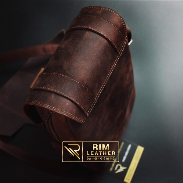 Túi Đeo Chéo Da Bò Sáp Dáng Hộp Đứng Khóa Bấm Giả Cài