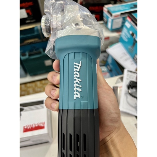 Máy mài góc cầm tay bằng điện Makita GA4031