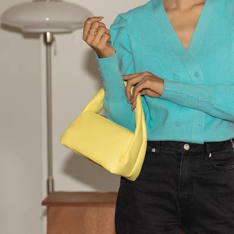 《HÌNH VÀ VIDEO THẬT CỦA SHOP EM》Túi xách cầm tay kẹp nách màu vàng chất đẹp siêu hot siêu xinh mẫu mới 2021 ♥️