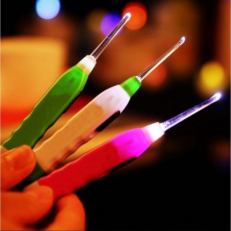 Dụng cụ lấy ráy tai có đèn led chất lượng cao cho bé