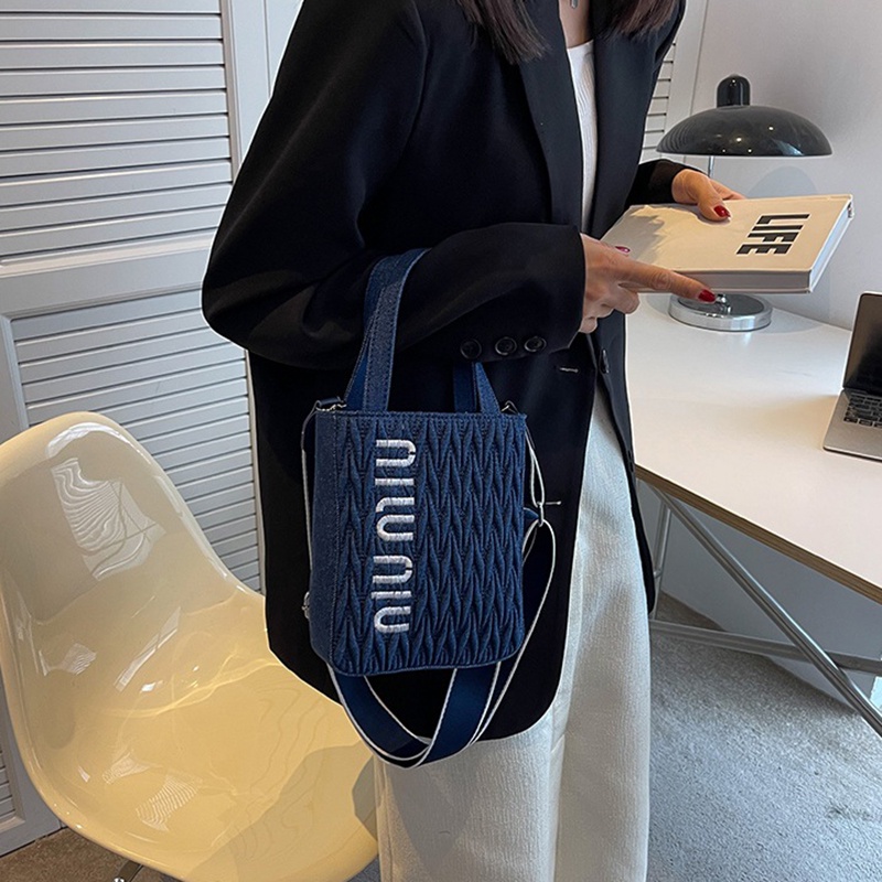 IELGY Túi Đeo Chéo denim In Chữ niche Thời Trang Cho Nữ