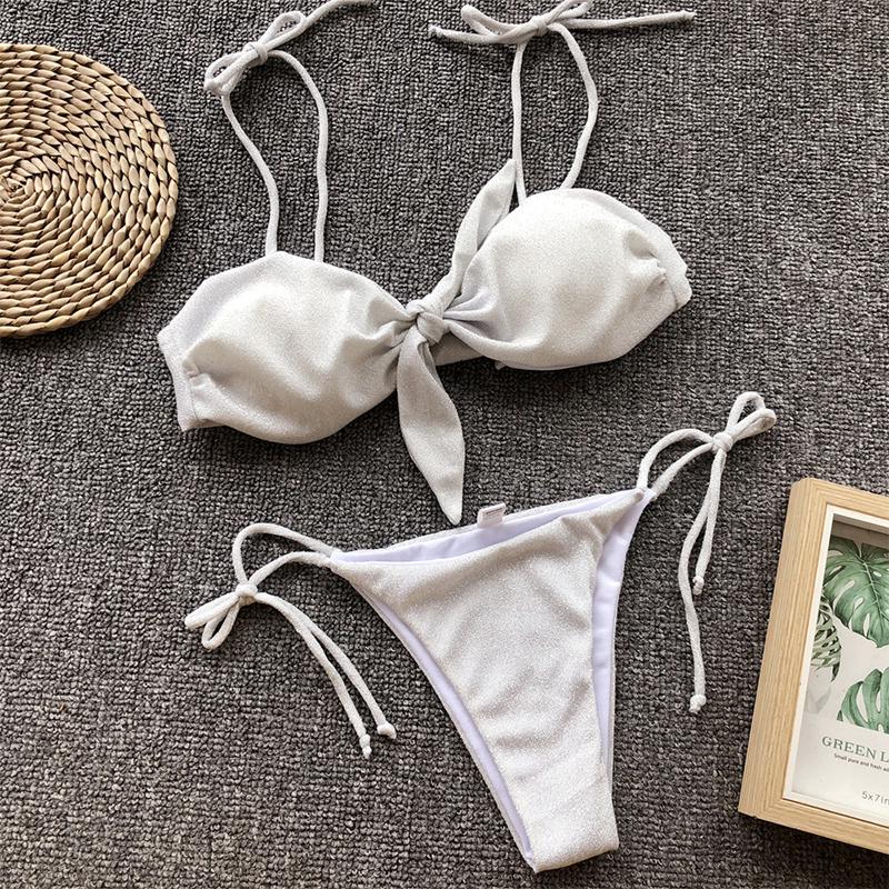 Bikini đi biển quyến rũ