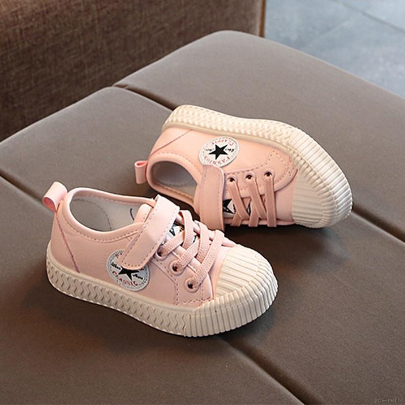 Giày thời trang Hàn Quốc đế mềm chống trượt in họa tiết chữ dành cho em bé