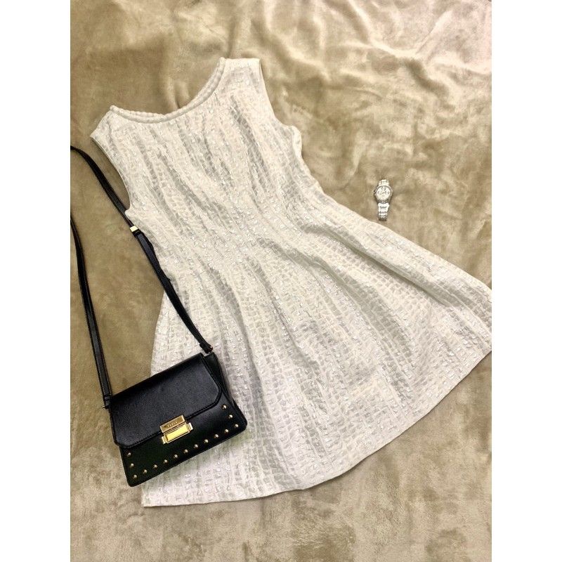 Pass đầm xòe zara auth