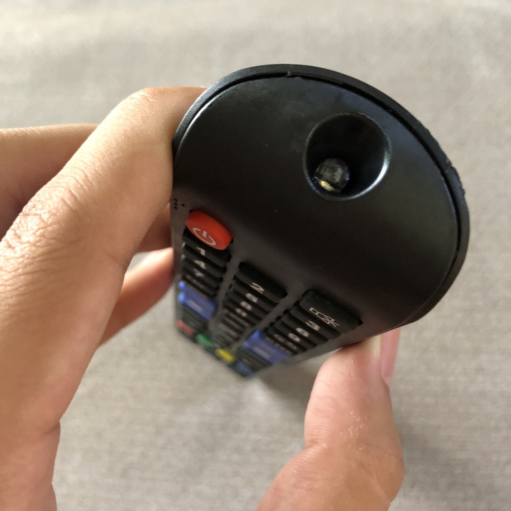 Điều khiển tivi AKINO - Remote điều khiển AKINO bình thường - có những nút bấm bằng tiến anh dễ sử dụng - tặng kèm pin