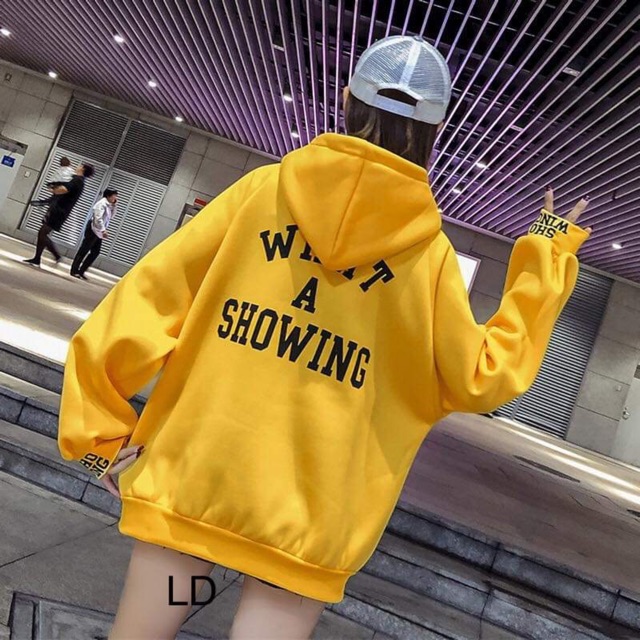 Áo hoodie WHAT A SHOWING in lưng LDU0919