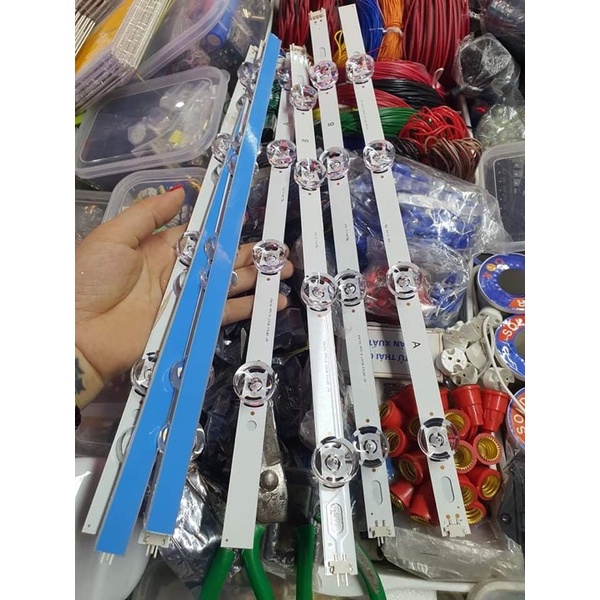 Led thanh tivi LG40 8 bóng 1 thanh