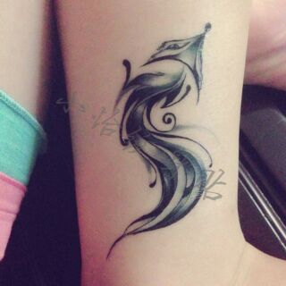 Xăm dán tattoo sticker
