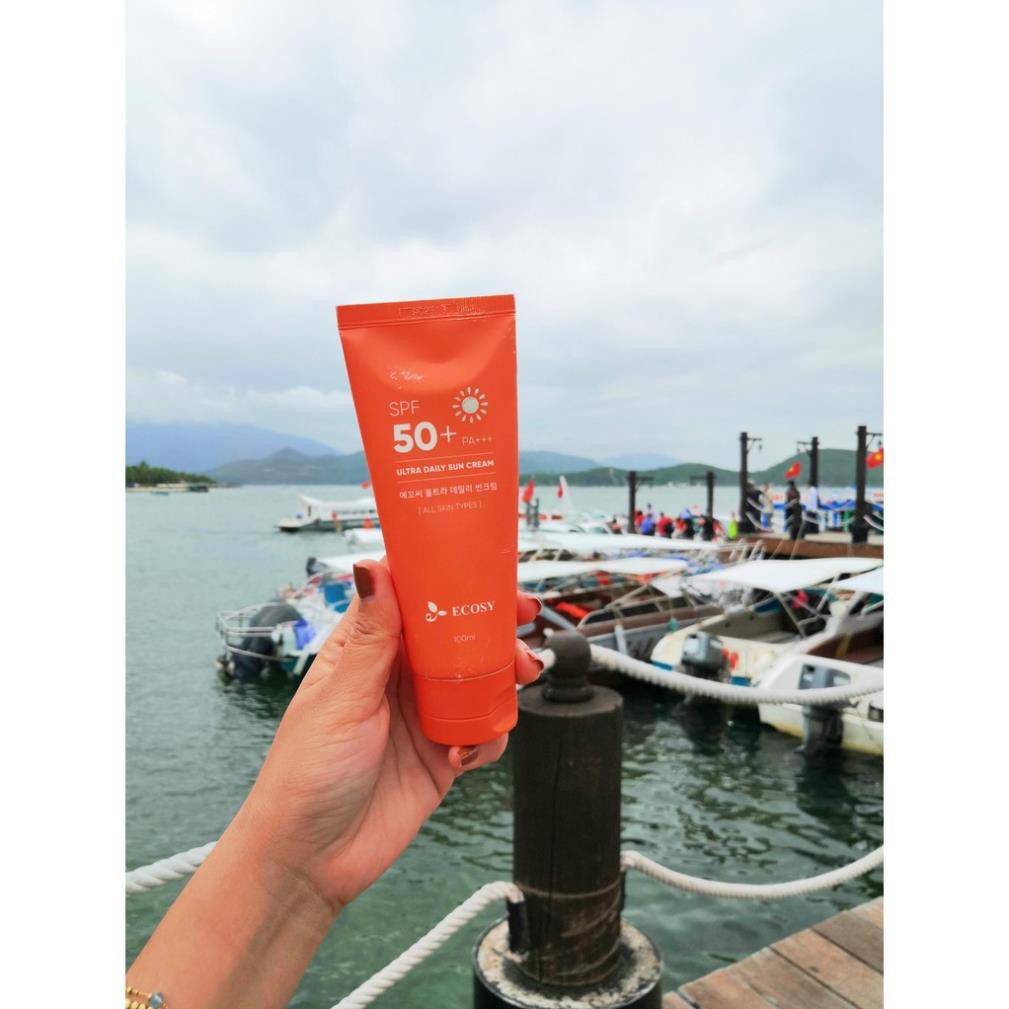 KEM CHỐNG NẮNG DƯỠNG ẨM VÀ NÂNG TONE DA ECOSY ULTRA DAILY SUN CREAM 100ML
