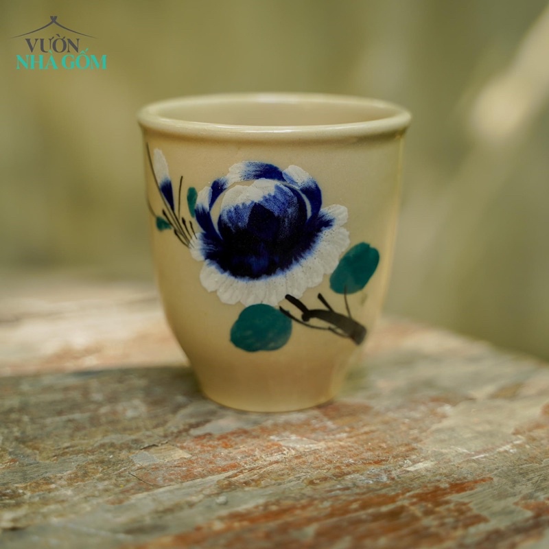 Ly gốm vẽ bông xanh: 1 cái, dùng uống nước, uống trà, uống bia, trang trí, decor- Vườn Nhà Gốm