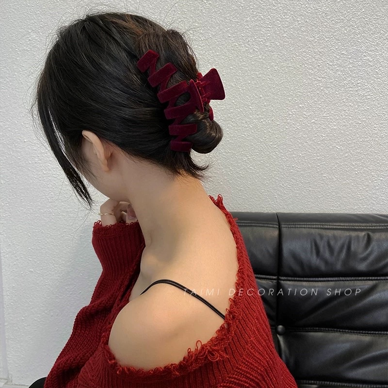 Kẹp tóc gắp nhung đỏ Hàn quốc