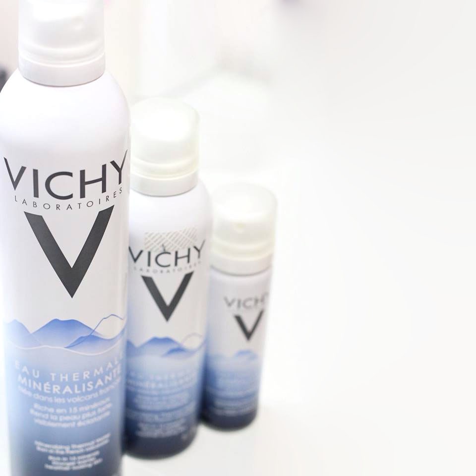 Xịt Khoáng Dưỡng Da Vichy Eau Thermale Minéralisante Lọ 150g