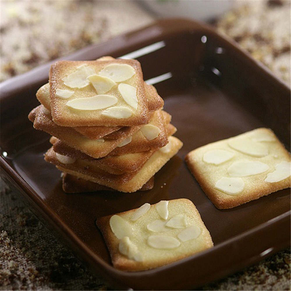 Khuôn Làm Bánh / Sô Cô La Tiện Dụng Cho Gia Đình diy