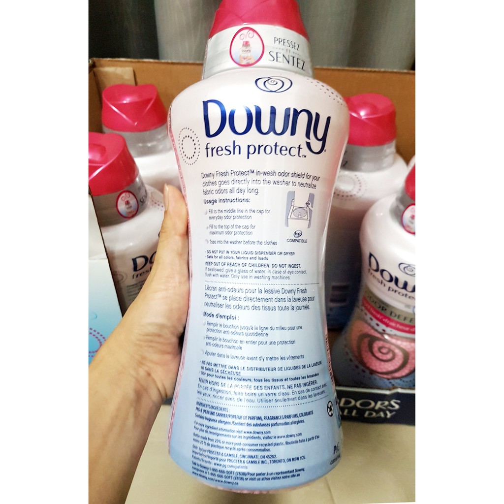 Viên xả vải Downy (màu hồng) chai 859 g của Mỹ giữ thơm lâu Downy Fresh Protect Odor Defense