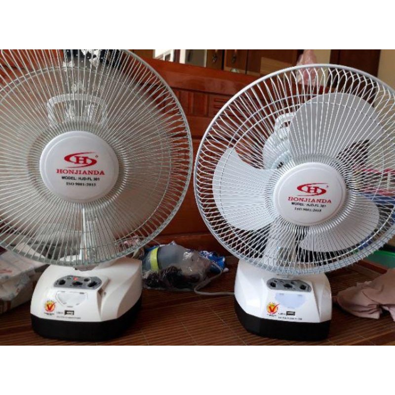 Quạt sạc điện, tích điện 2 bình Honjianda. Có thể sạc điện thoại 650k ~ 750k