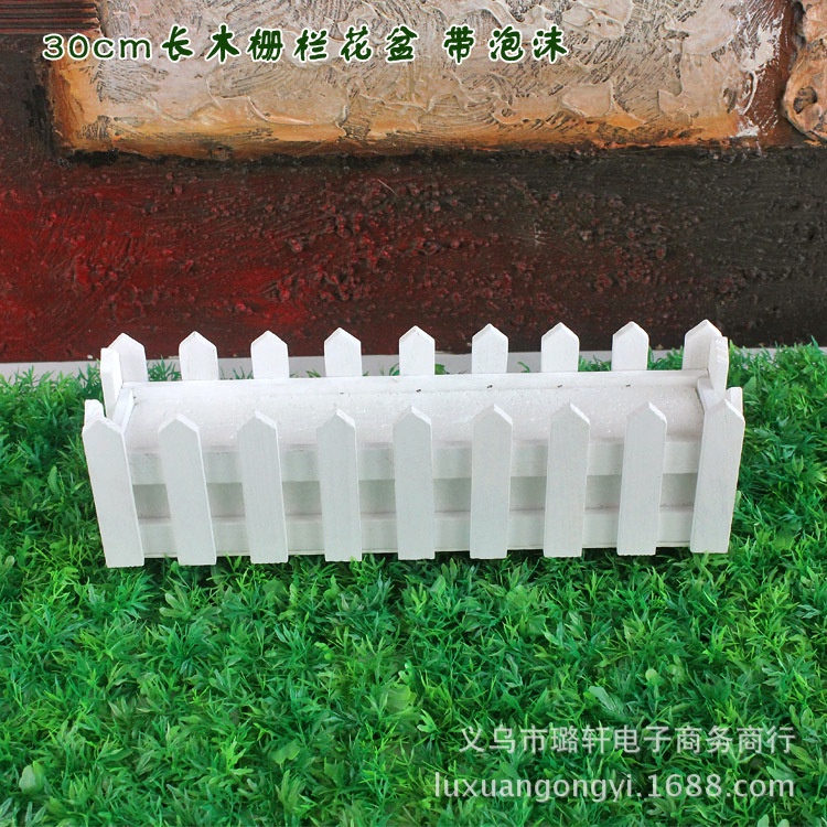 Hàng Rào Gỗ Dài 30cm Kèm Mút Dùng Để Cắm Hoa Trang Trí