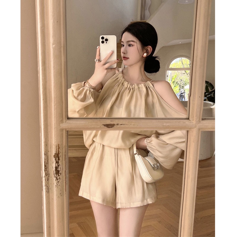 Bộ áo cổ yếm và quần đùi thời trang mùa hè Pháp 2022 cho nữ