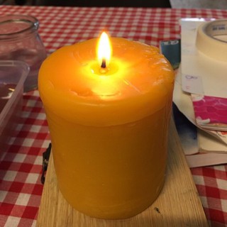 Nến sáp ong 40h hơn