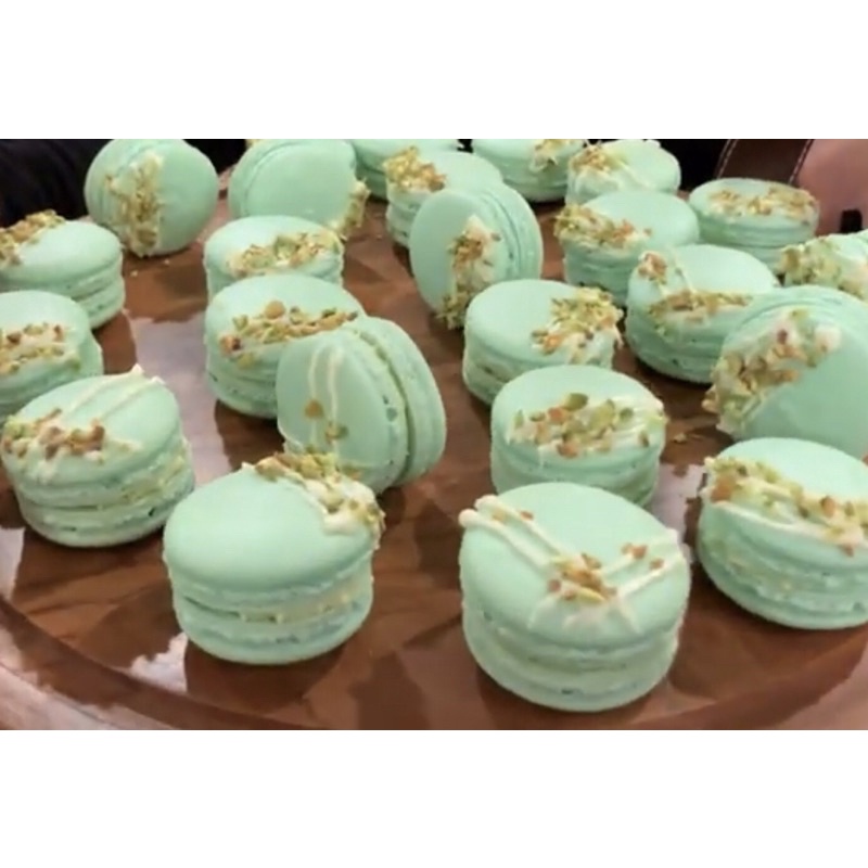 Bánh MACARON Bigsize - bánh vẽ theo yêu cầu