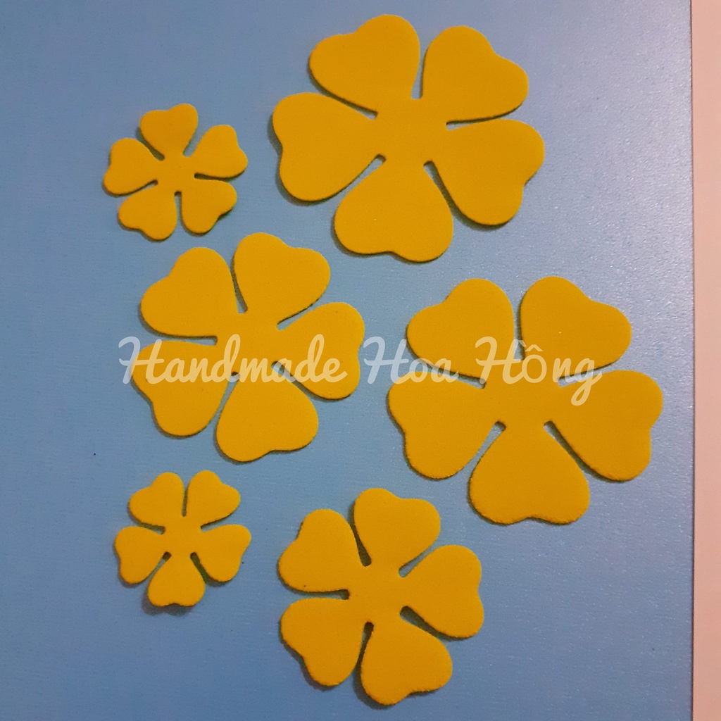 48 hoa xốp hình trái tim, có 6 size: 2.2cm, 2.8cm, 3.3cm, 4.3cm, 4.5cm, 5.3cm_ Hoa trang trí lớp học_bưu thiếp, thiệp