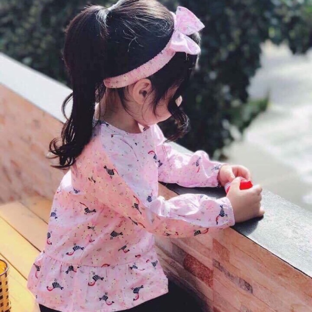 Áo tay bom 40k kèm khăn turban tai thỏ xinh yêu cho các bé gái
