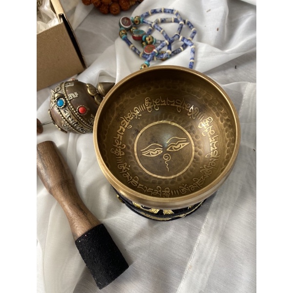 Bát Chuông Xoay Tây Tạng Om Mani Padme Hum