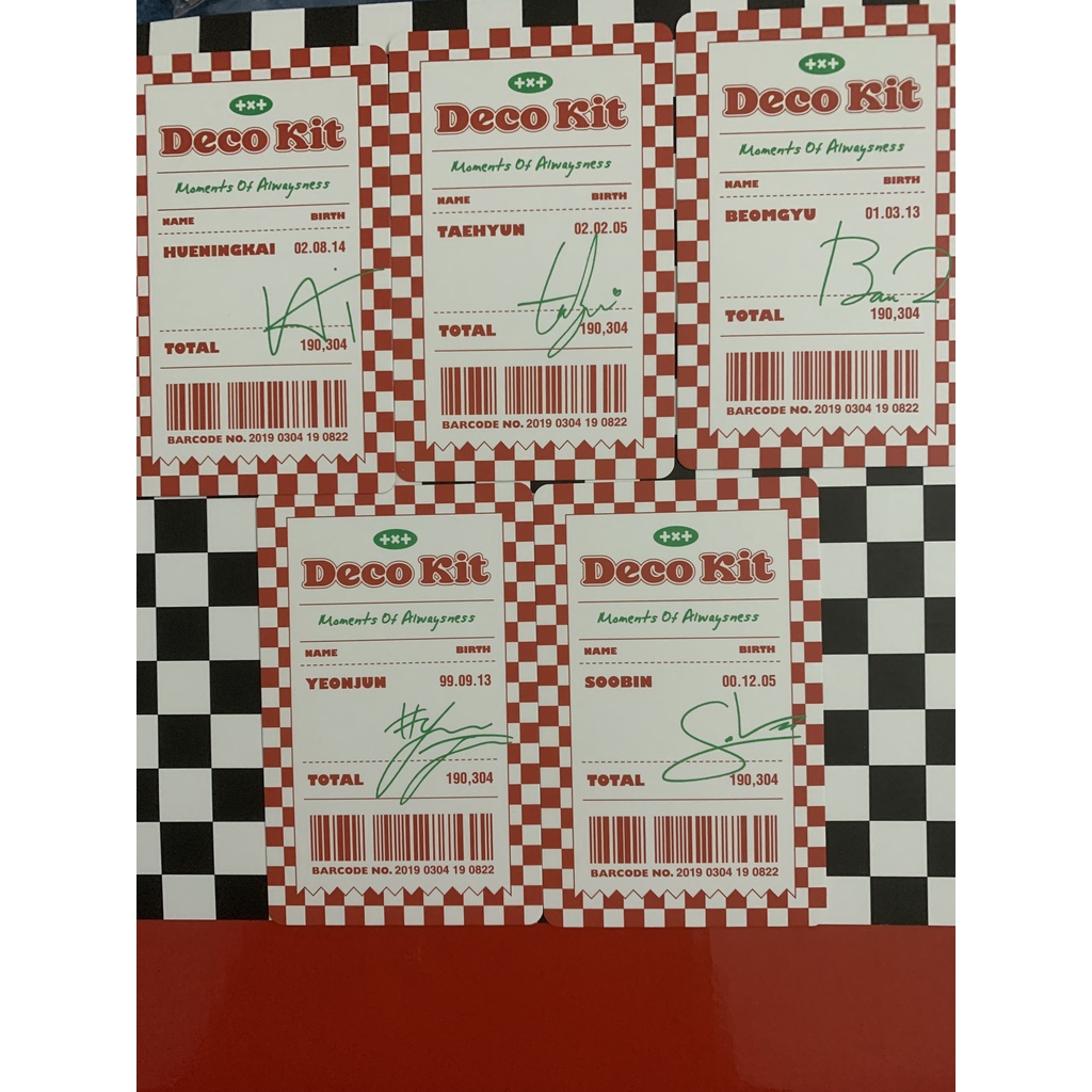 Photocard các thành viên nhóm nhạc TXT trong set deco 2022 hàng chính hãng có giới hạn số lượng