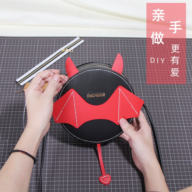 Set DIY tự làm túi xách đeo chéo hình devil