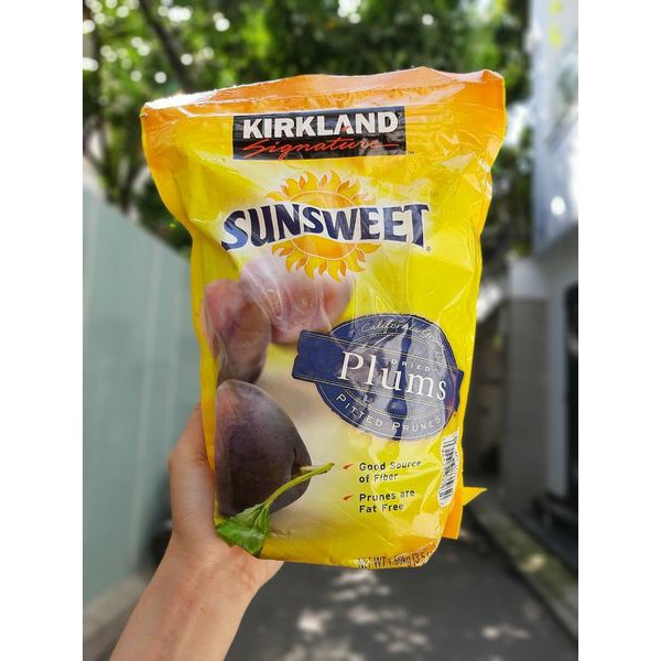 Quả mận sấy khô Kirkland Signature Sunsweet Plums