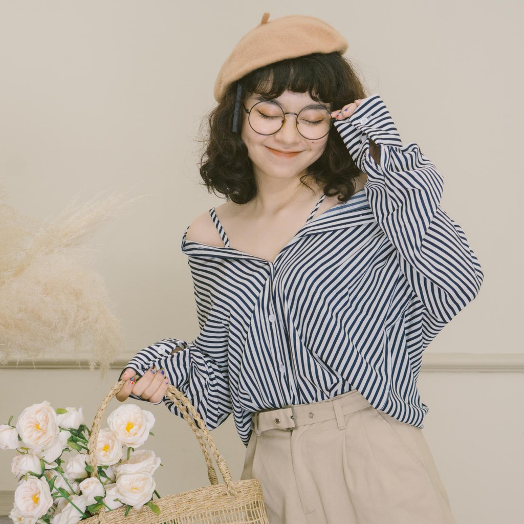 Áo sơ mi kẻ sọc xanh mặc 2 kiểu, áo sơ mi trễ vai - Phong cách ulzzang